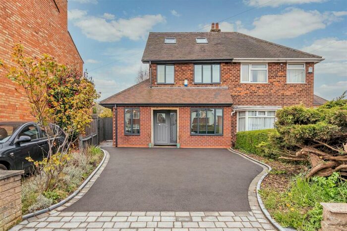 5 Bedroom Semi-Detached House To Rent In Marshall Lake Road, Shirley, B90