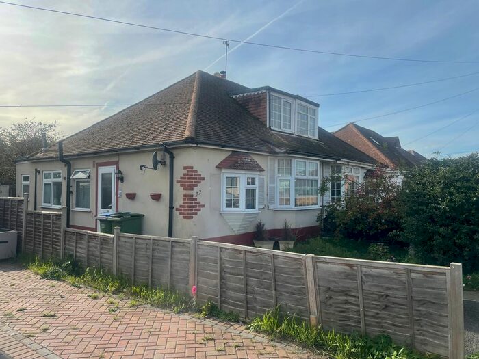 2 Bedroom Detached Bungalow To Rent In Merton Crescent, Fareham, PO16