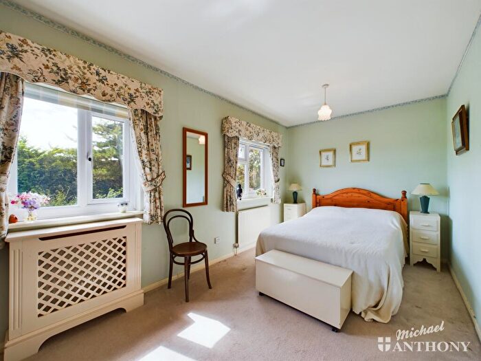 4 Bedroom Detached House For Sale In Old Farm Close, Horton, LU7
