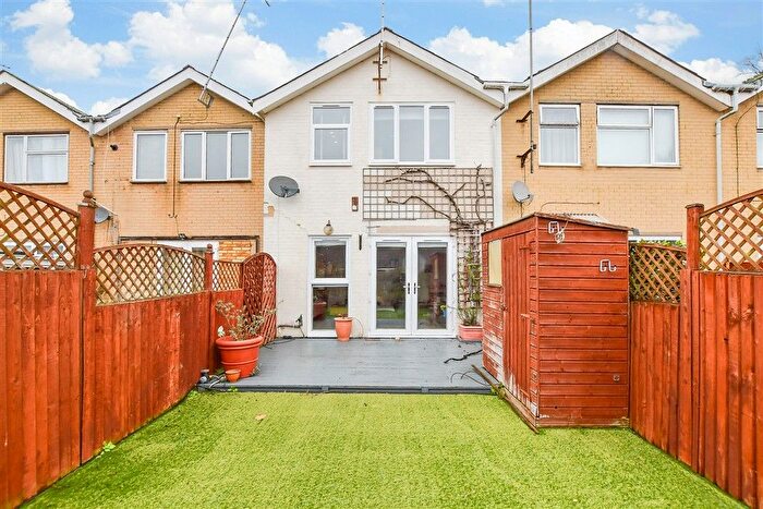3 Bedroom Terraced House For Sale In Mansfield Walk, Maidstone, Kent, ME16