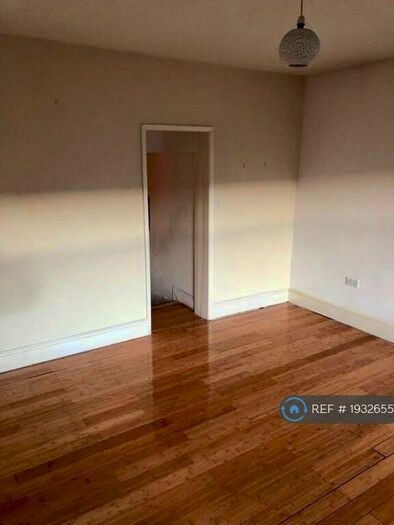 Studio To Rent In Fl, London, E8