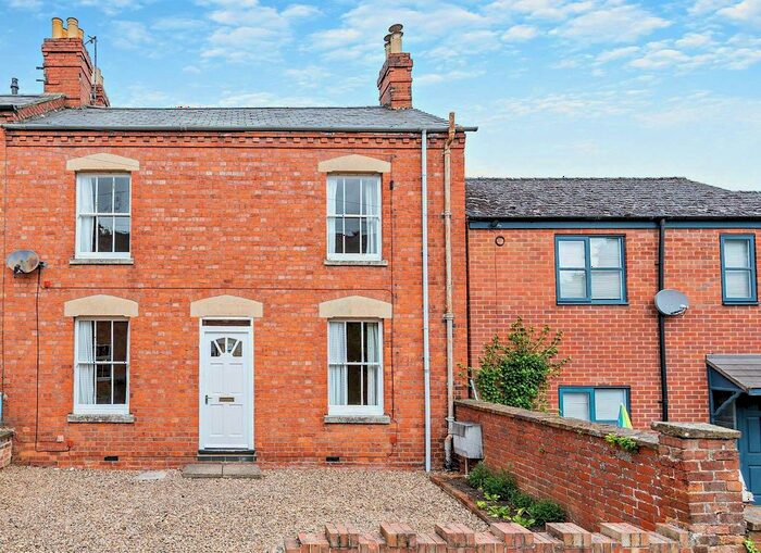 2 Bedroom Terraced House To Rent In Milton Street, Banbury, Oxfordshire, OX16