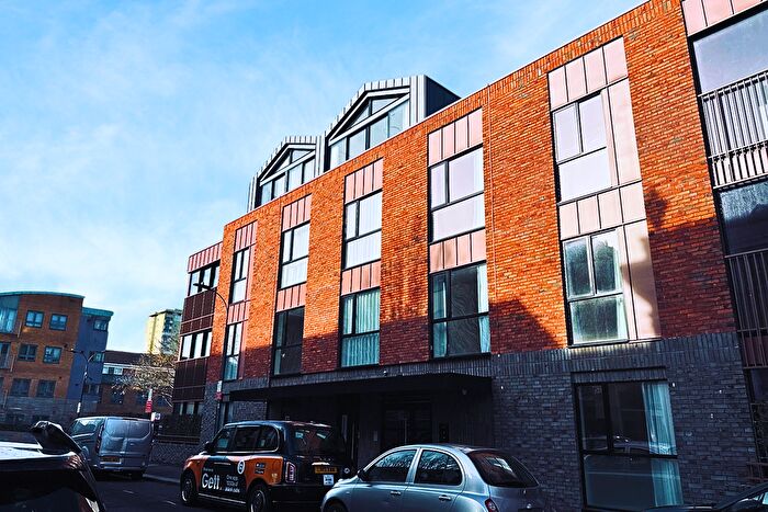 1 Bedroom Flat To Rent In Coomer Place, London, SW6