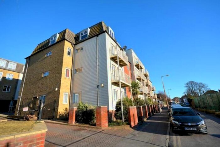 2 Bedroom Flat To Rent In Martony Court, Dane Road, Margate, CT9