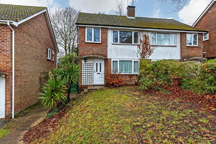 3 Bedroom Semi-Detached House For Sale In Queens Road, Winchester, SO22