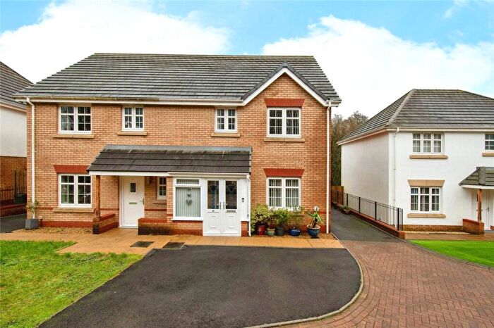 3 Bedroom Semi-Detached House For Sale In Cysgod Yr Ysgol, Gorslas, Llanelli, Carmarthenshire, SA14