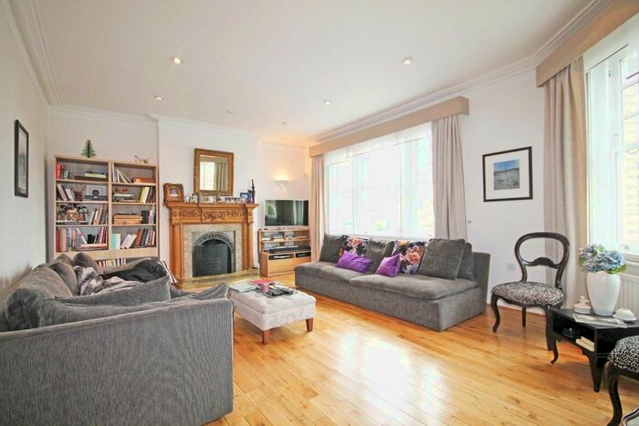 4 Bedroom Flat To Rent In Richmond Road, Twickenham, TW1