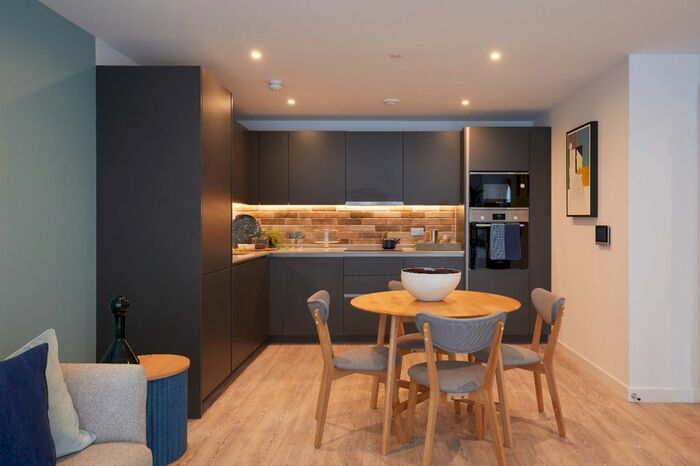 2 Bedroom Flat To Rent In Potato Wharf, Manchester, M3