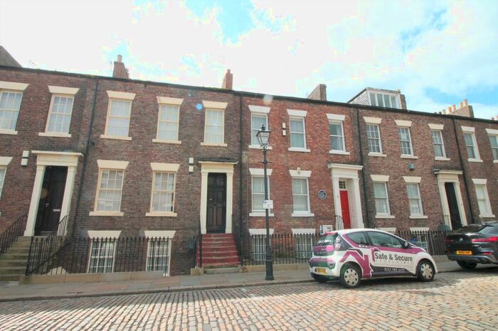 2 Bedroom Flat To Rent In Foyle Street, Sunderland, Tyne And Wear, SR1