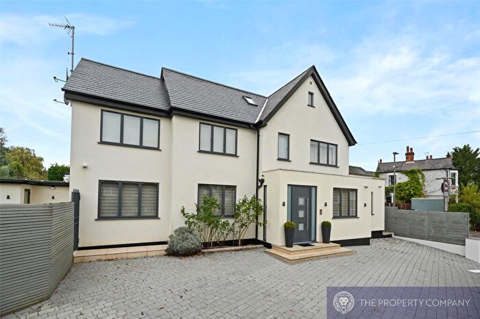 5 Bedroom House To Rent In Crescent Road, Barnet, London, EN4