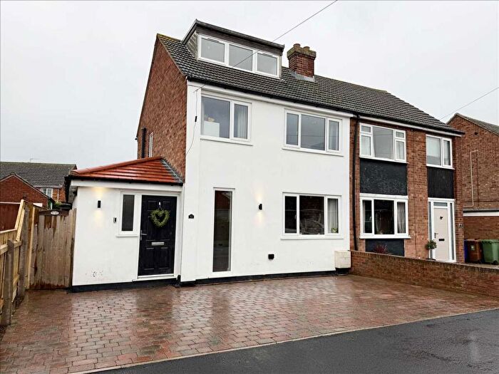 3 Bedroom Semi-Detached House For Sale In Charles Avenue, Grimsby, DN37