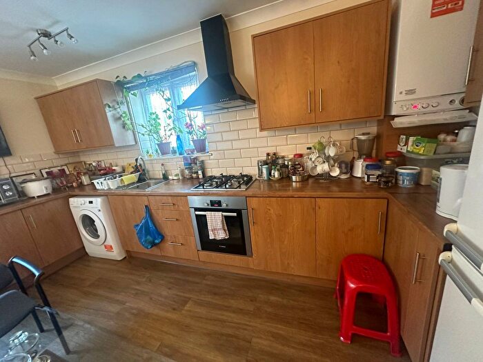 1 Bedroom Flat To Rent In Ripple Road, Dagenham, RM9