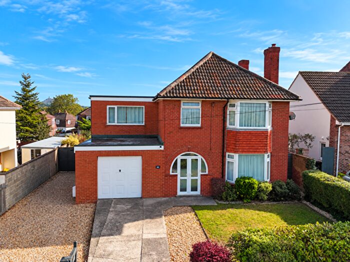 4 Bedroom Detached House For Sale In Somerton Road, Street, BA16
