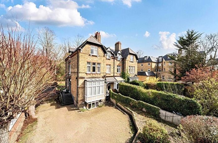 1 Bedroom Apartment For Sale In Lower Camden, Chislehurst, Kent, BR7