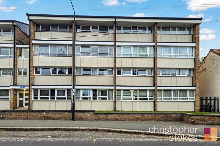 3 Bedroom Maisonette For Sale In Parsonage Lane, Enfield, Greater London, EN2