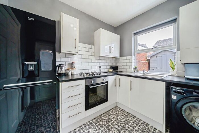 2 Bedroom Terraced House For Sale In Oldham Street, Warrington, Cheshire, WA4 - Photo 4