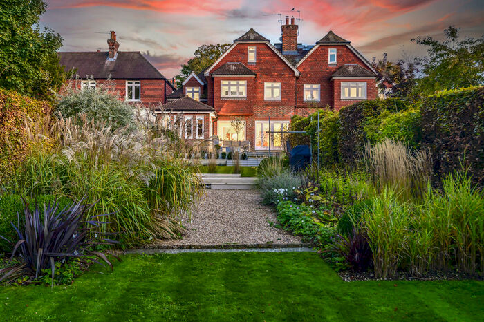 4 Bedroom Semi-Detached House To Rent In Warren Road, Guildford, GU1