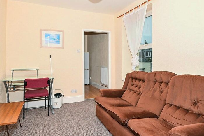 Studio To Rent In Lipson Road, Plymouth, PL4