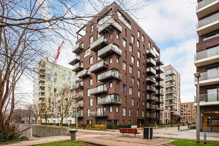 2 Bedroom Flat To Rent In Reminder Lane, Greenwich, SE10