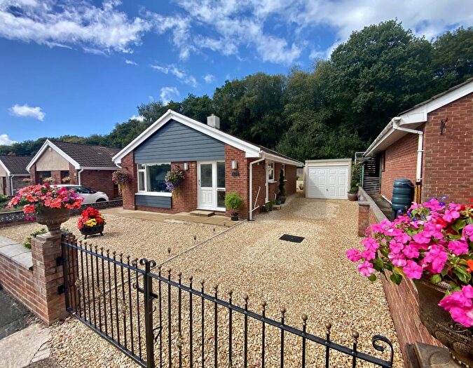 3 Bedroom Detached Bungalow For Sale In Kingrosia Park, Clydach, Swansea, City And County Of Swansea., SA6