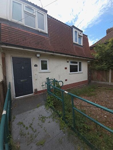 3 Bedroom Terraced House To Rent In Outgang Lane, Leeds, LS13