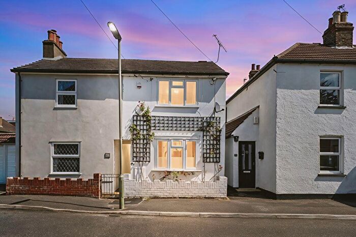 2 Bedroom Semi-Detached House For Sale In Station Road, Chertsey, KT16