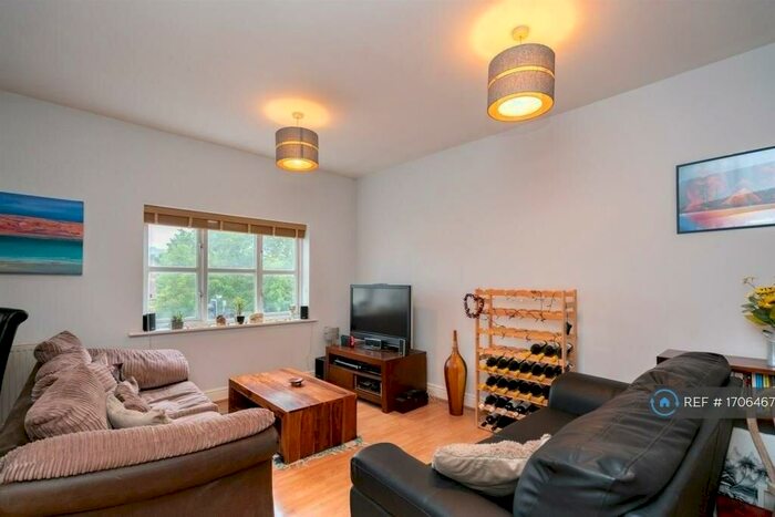 2 Bedroom Flat To Rent In High Street, Northchurch, Berkhamsted, HP4