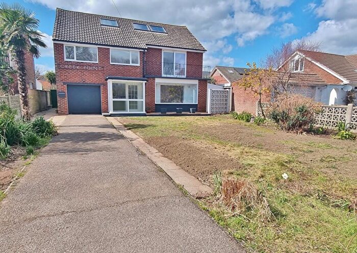 4 Bedroom Detached House For Sale In Marine Walk, Hayling Island, PO11