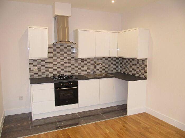 1 Bedroom Flat To Rent In Grand Union House, The Ridgeway, Iver, Buckinghamshire, SL0