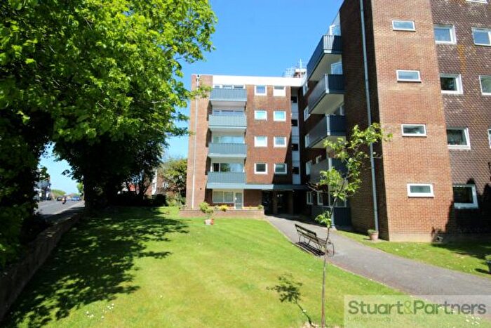 1 Bedroom Flat To Rent In Silverdale Road, Burgess Hill, RH15