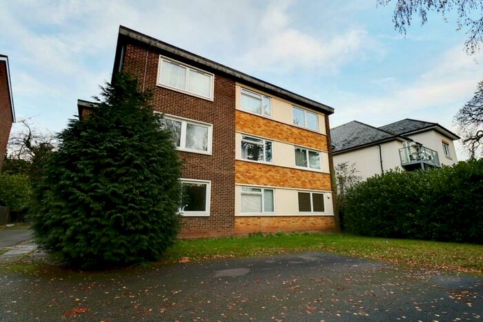 1 Bedroom Flat To Rent In Beckenham Grove, Bromley, BR2