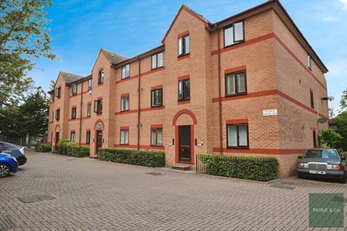 1 Bedroom Apartment To Rent In Marquis Court Barking, IG11