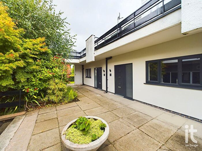 2 Bedroom Flat To Rent In Fairacres Road, High Lane, Stockport, SK6