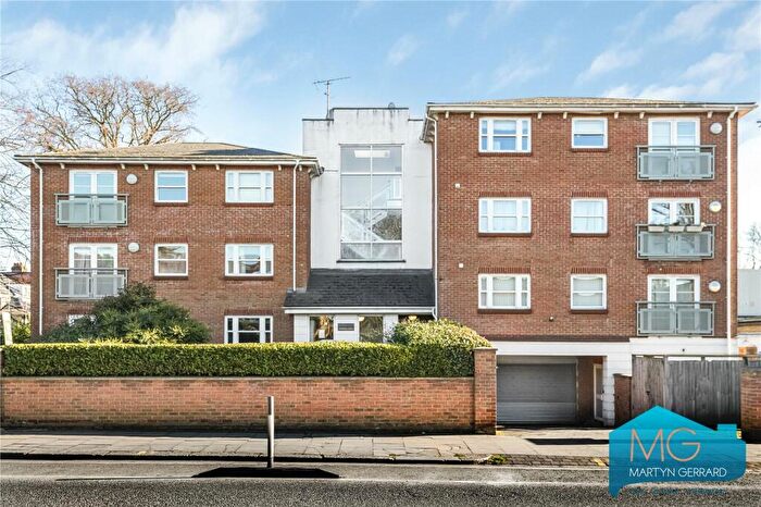1 Bedroom Apartment For Sale In Green Lanes, London, N21