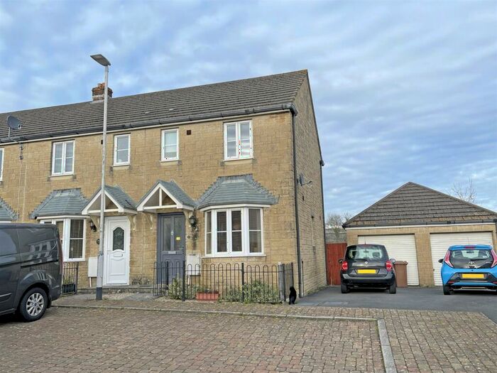 2 Bedroom Terraced House For Sale In Lady Fern Road, Roborough, Plymouth, PL6