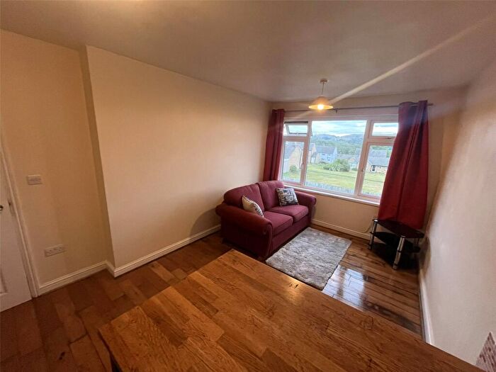 1 Bedroom Apartment For Sale In Weavers Brook, Ovenden, Halifax, HX2