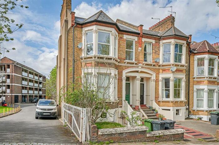 2 Bedroom Flat To Rent In Jerningham Road, New Cross, SE14