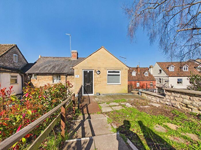 1 Bedroom Flat For Sale In Market Street, Nailsworth, GL6