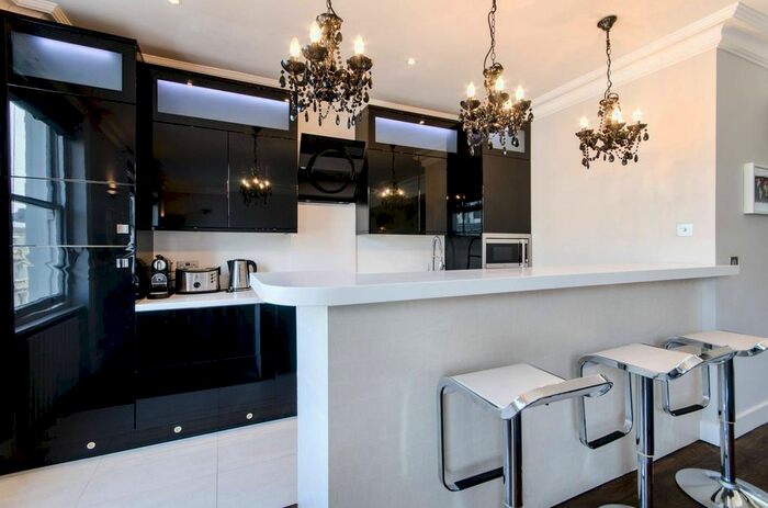 2 Bedroom Flat To Rent In Harcourt Terrace, Chelsea, London, SW10