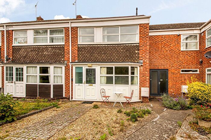 3 Bedroom Terraced House For Sale In St. Helens Court, Abingdon, OX14