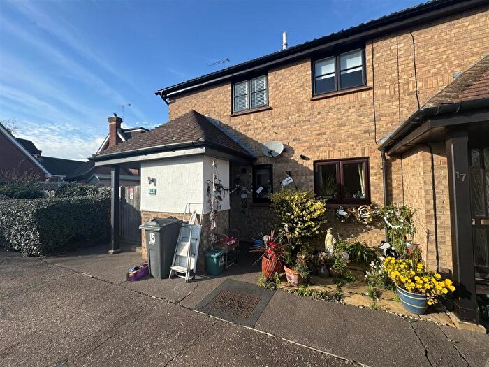 1 Bedroom Maisonette For Sale In Gilson Close, Chelmsford, CM2