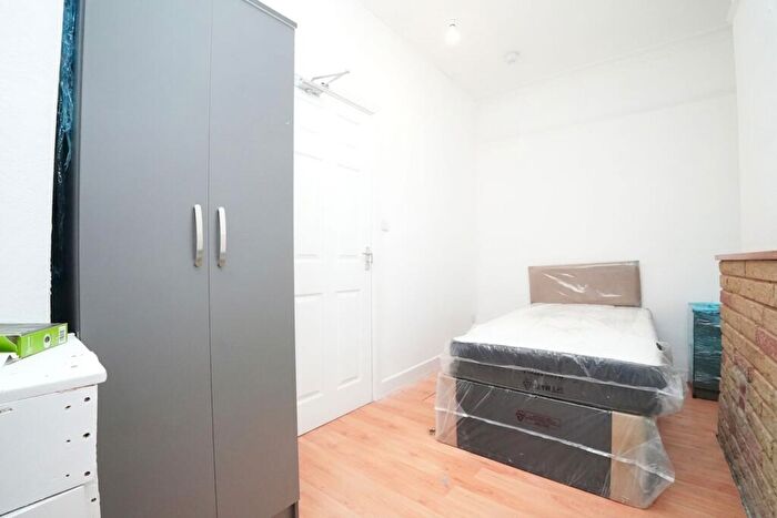 1 Bedroom House To Rent In Solihull Road, Sparkhill, B11