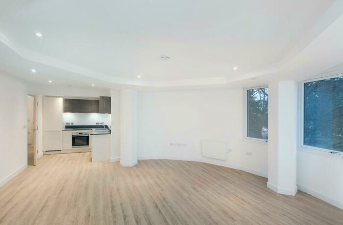 2 Bedroom Apartment To Rent In Broadway, Peterboough, PE1