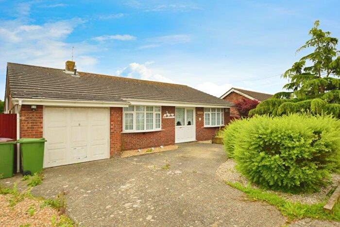 3 Bedroom Bungalow For Sale In Dunstall Gardens, St. Marys Bay, Romney Marsh, Kent, TN29