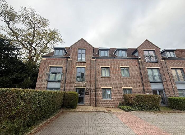 2 Bedroom Flat To Rent In Heritage Way, Gosport, PO12