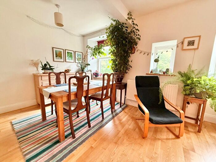 1 Bedroom Maisonette To Rent In Woodhead Road, Holmfirth, West Yorkshire, HD9