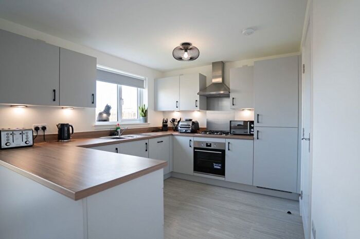 3 Bedroom Semi-Detached House For Sale In Burnett Avenue, Dunfermline, KY12