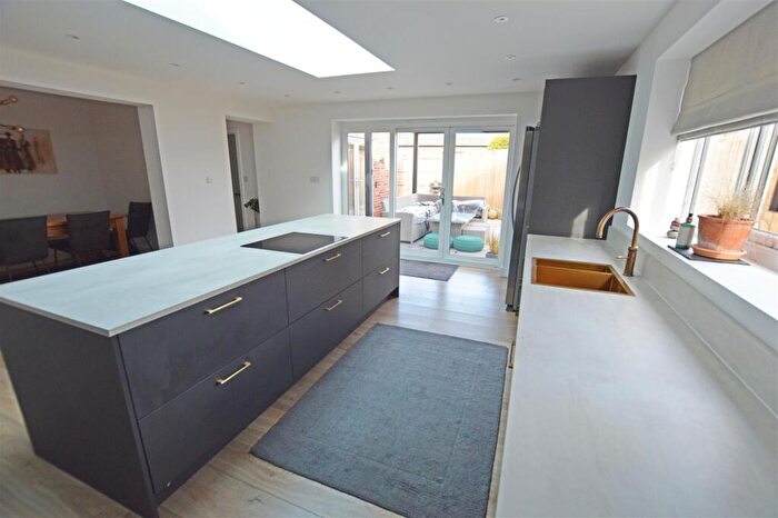 4 Bedroom Detached House For Sale In Broadgate, Whaplode Drove, PE12