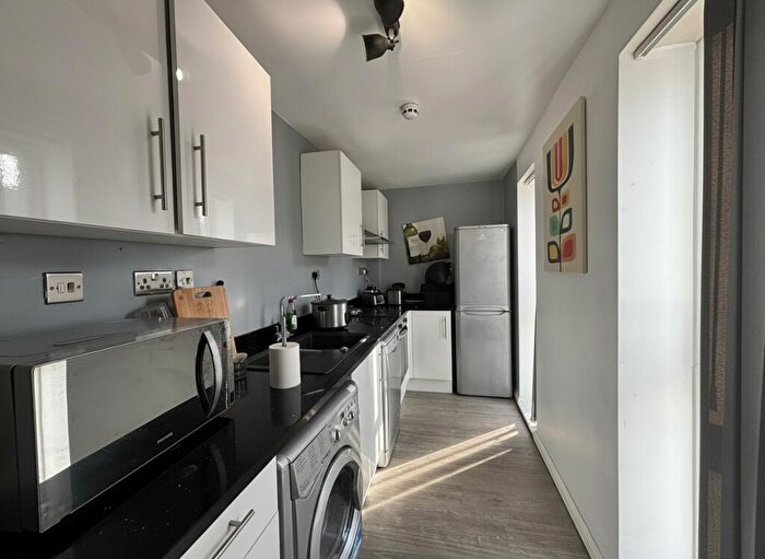 1 Bedroom Flat To Rent In Forster Street - Resi, Lenton, East Midlands, NG7