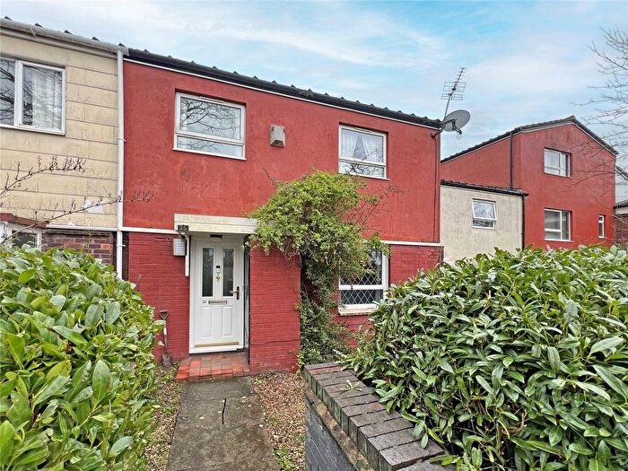 3 Bedroom Terraced House For Sale In Purbeck Dale, Dawley, Telford, Shropshire, TF4